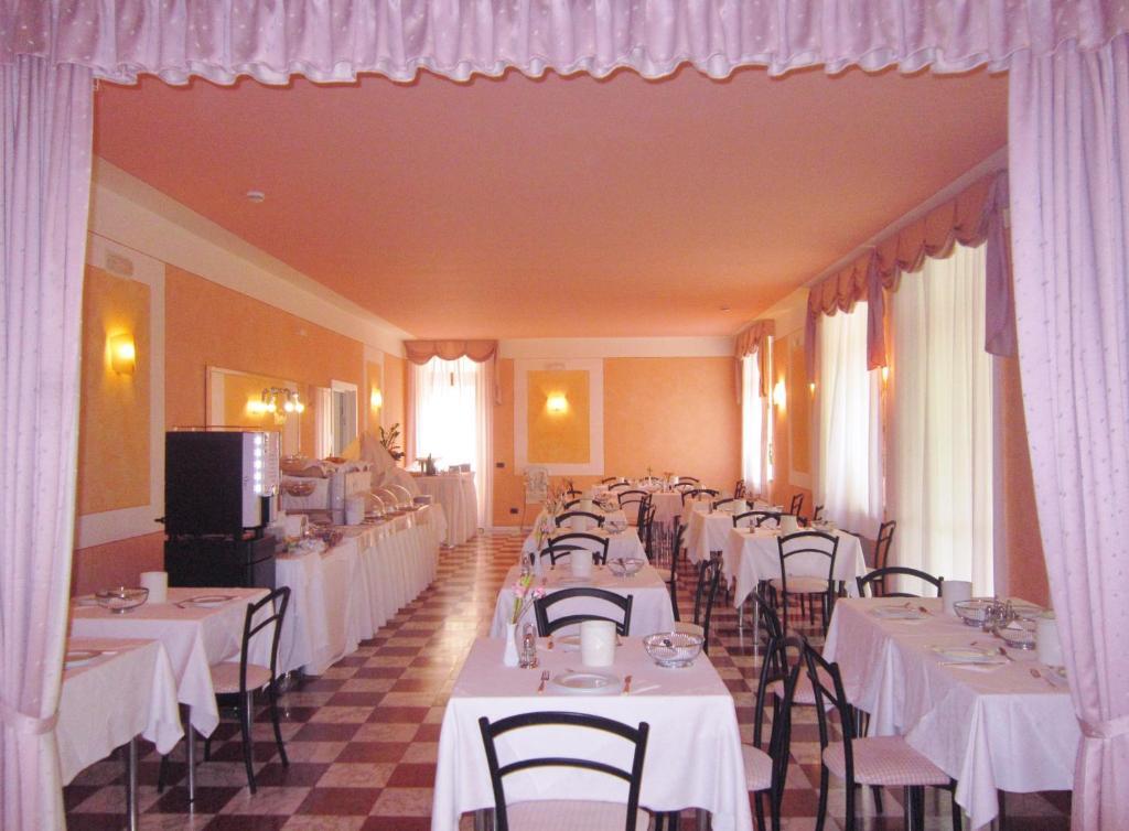 Diana Hotel 3*