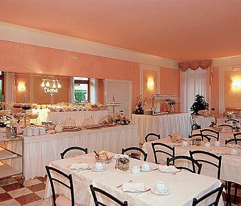 Hotel Diana